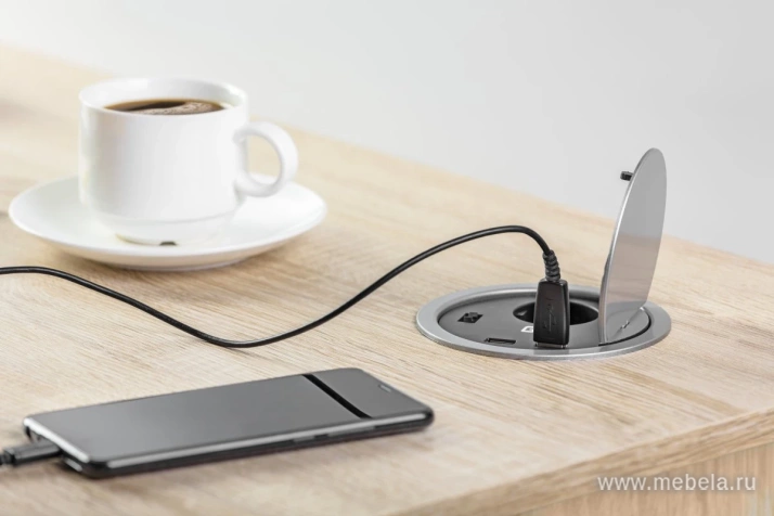 Розетка круглая Charger